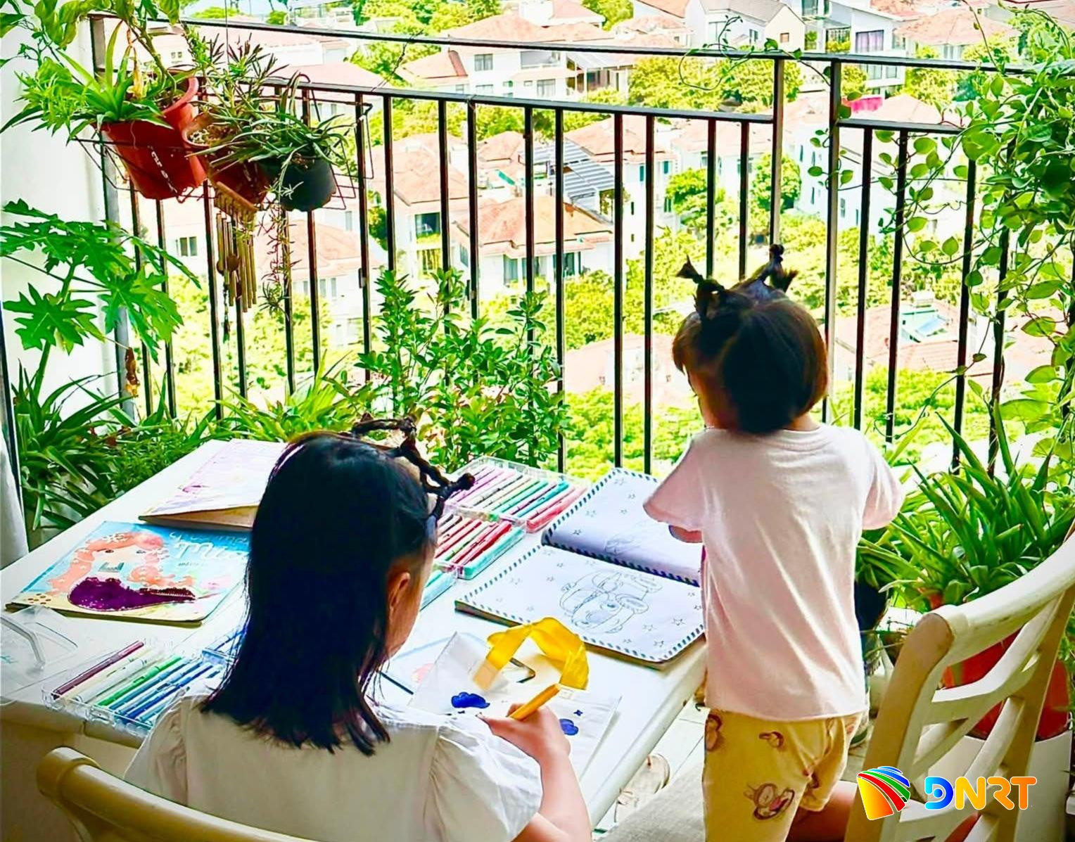 Không cần nhà phố, nhiều gia đình trẻ lựa chọn căn hộ để bắt đầu cuộc sống gia đình bởi có nhiều tiện ích đi kèm. Ảnh: H.L