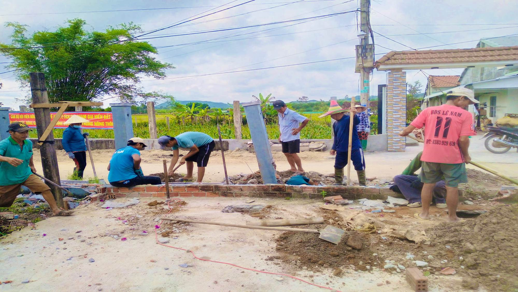 Người dân Xuân Phú