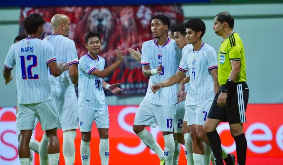 Thái Lan dễ dàng đánh bại Singapore tại bán kết lượt đi ASEAN Cup 2026