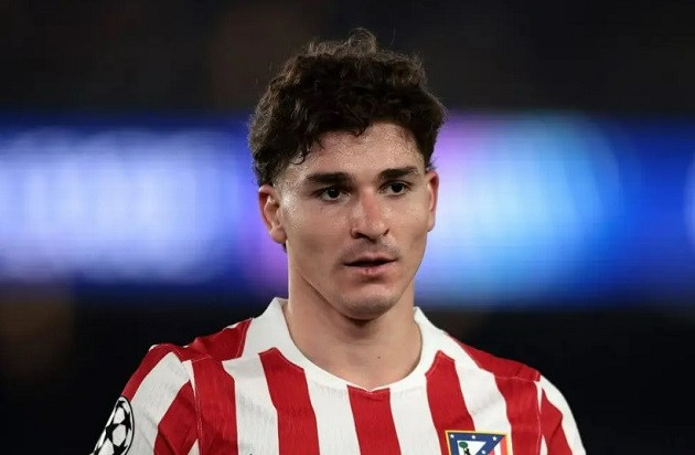 Alvarez khó lòng rời Atletico trong hè này.