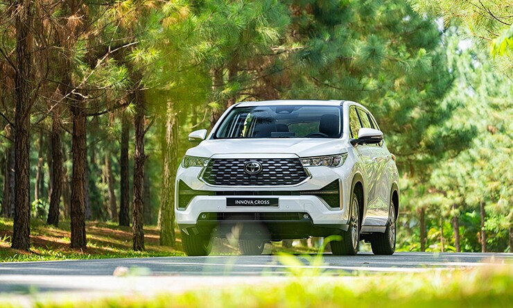 Ngoại thất Toyota Innova Cross 2026