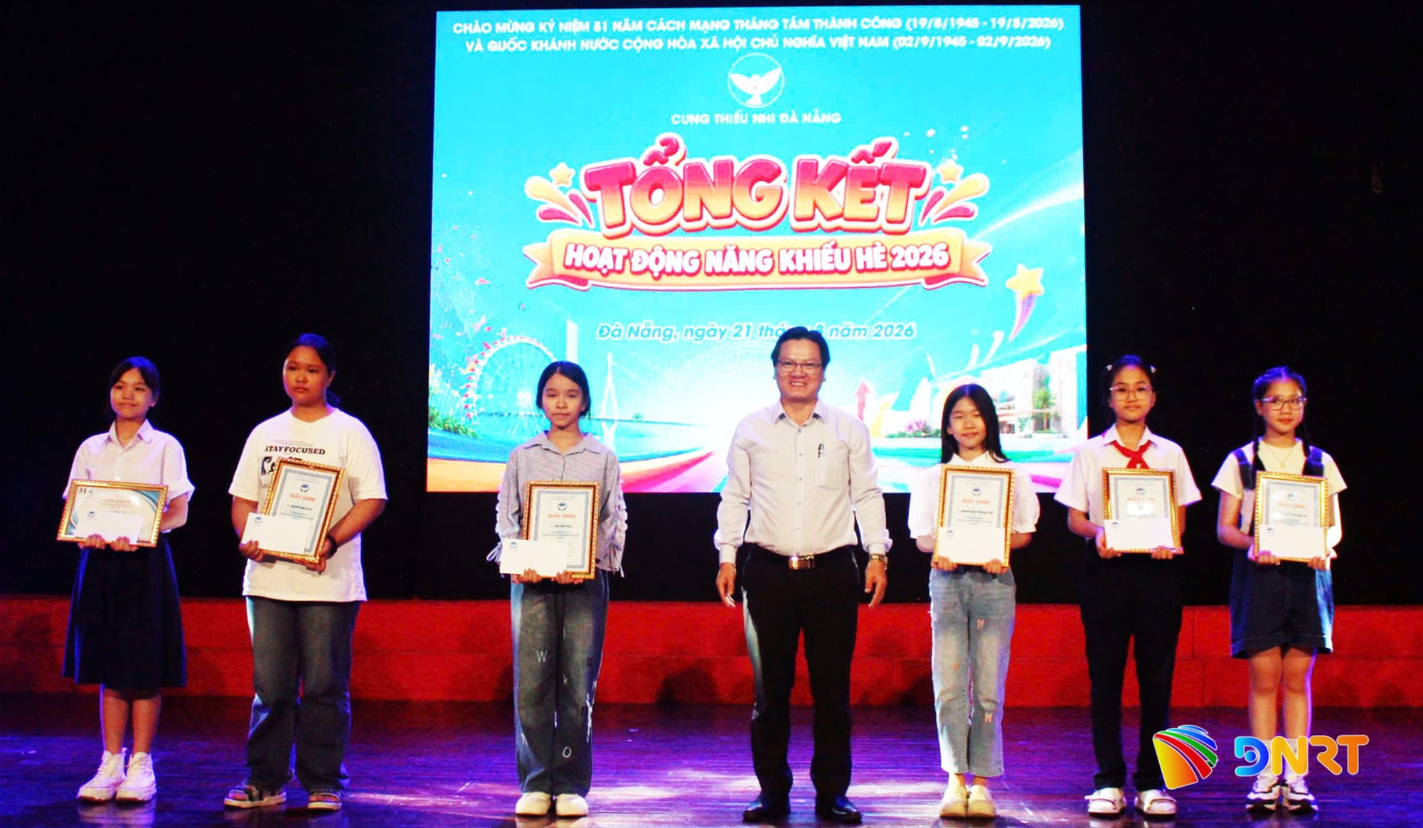 khen-thieu-nhi-xs(1).jpg