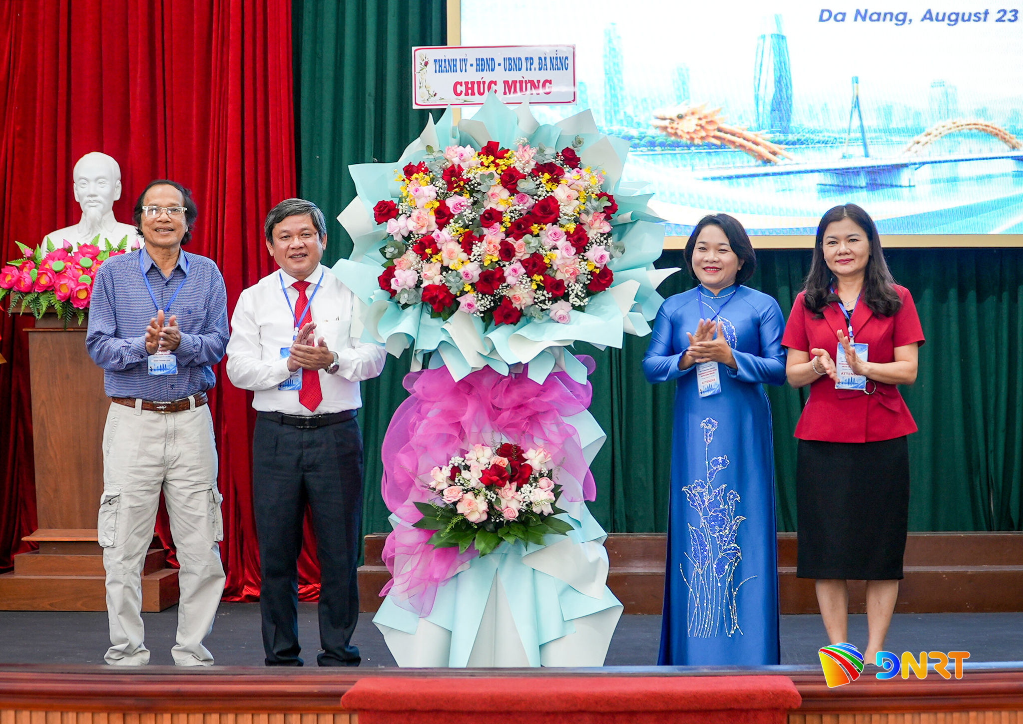 HOI THAO TOAN HOC 1