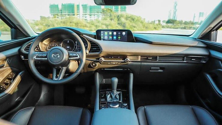 Nội thất khoang lái Mazda3