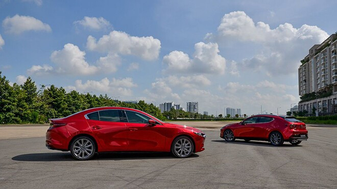 Cụm đèn hậu Mazda3