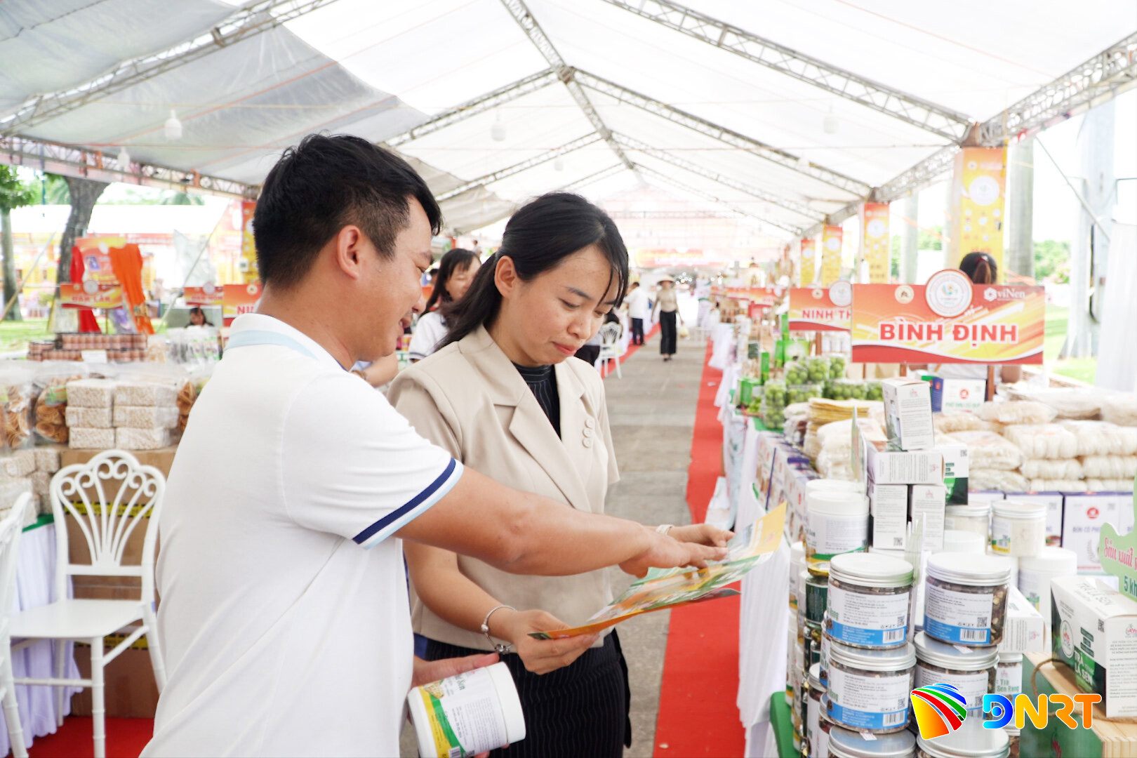 Chính sách giảm thuế được cho là sẽ tạo động lực để doanh nghiệp vừa và nhỏ phát triển. Ảnh minh họa: PHAN VINH