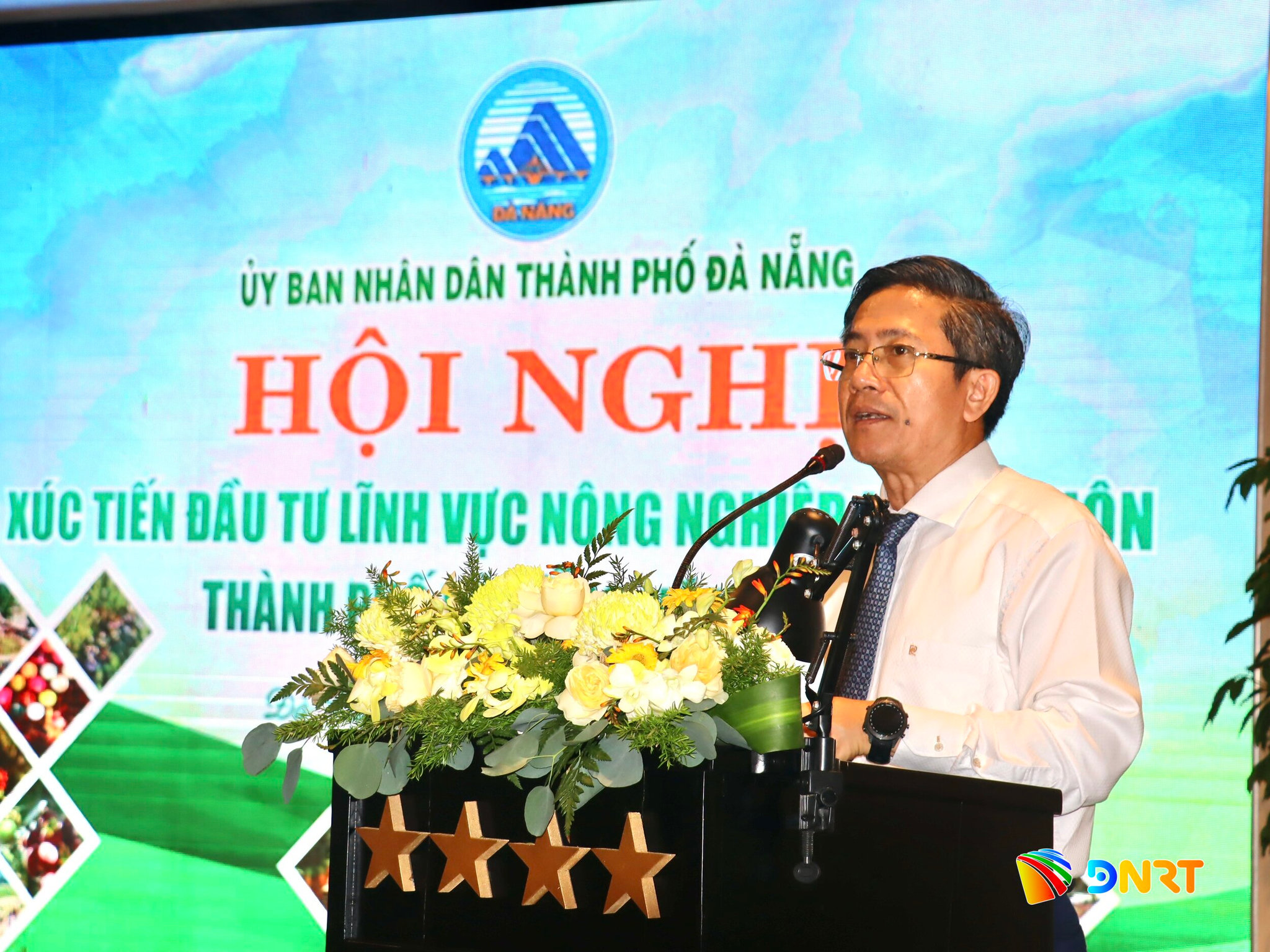 Phó Chủ tịch UBND thành phố Trần Nam Hưng phát biểu khai mạc hội nghị. Ảnh: QUỐC TUẤN