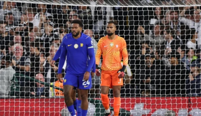 Thủ thành Robert Sanchez mắc sai lầm nghiêm trọng trong trận đấu của Chelsea