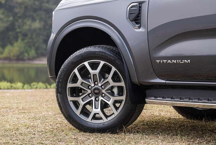 Giá xe Ford Everest cập nhật tháng 8/2026 - 5