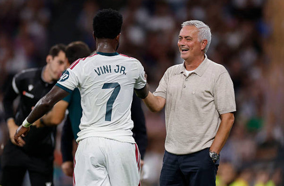 Vinicius Junior bùng nổ trong hiệp hai với 1 bàn thắng và 1 kiến tạo
