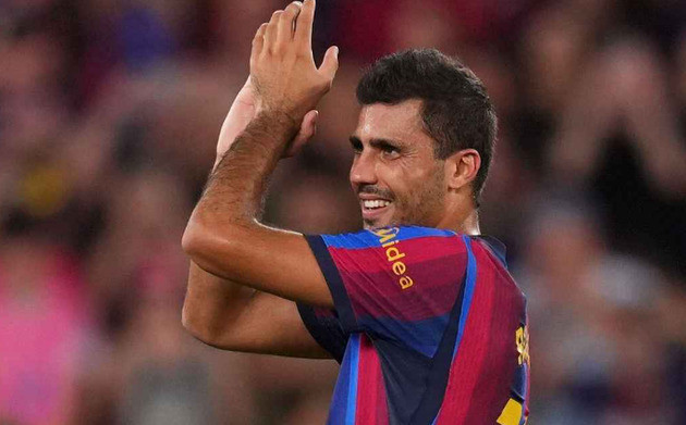 Rodri ra mắt trong màu áo Barcelona