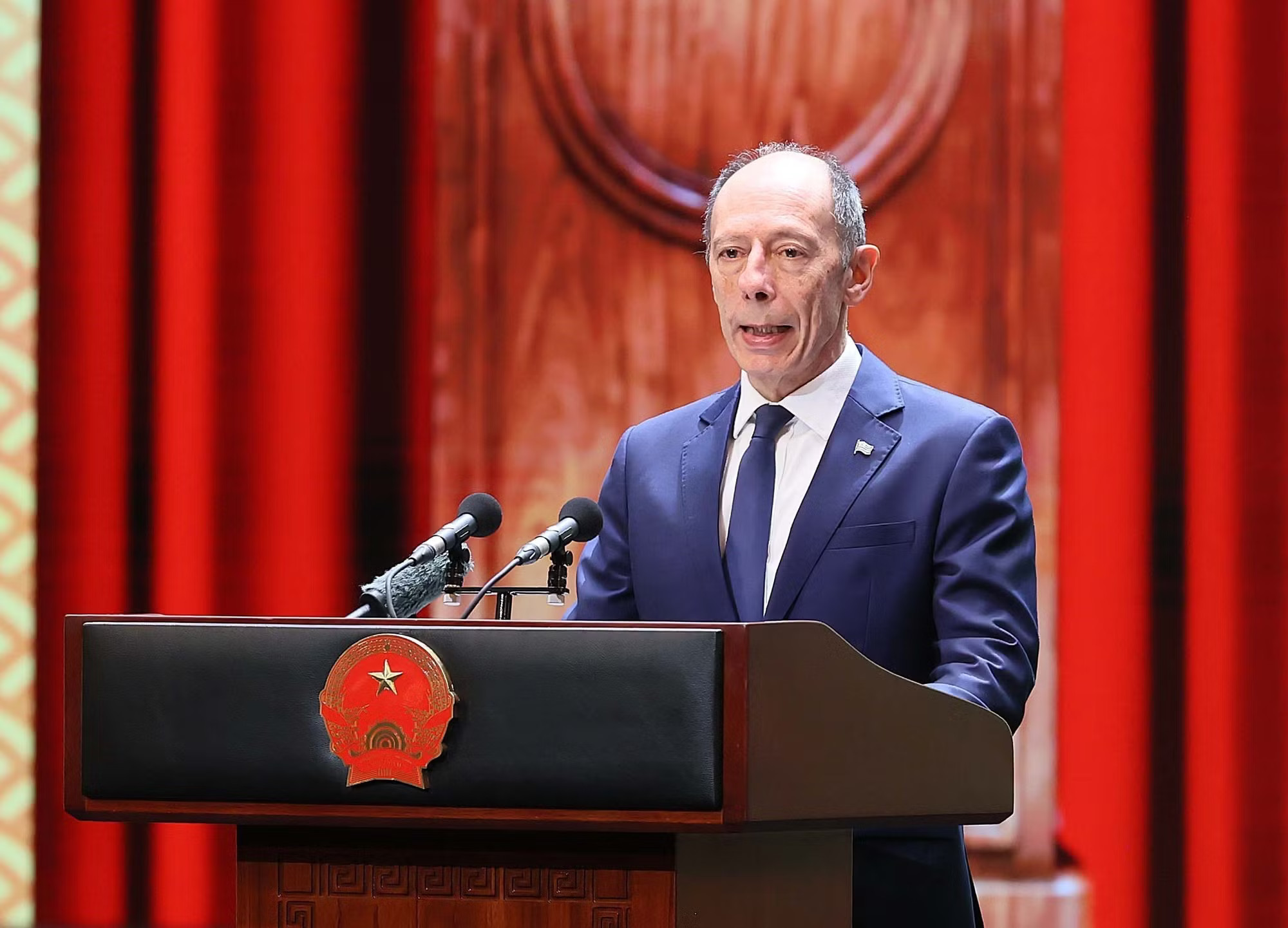 Ngài Raúl Pollak Giampietro, Đại sứ Uruguay tại Việt Nam, đại diện Đoàn Ngoại giao phát biểu. Ảnh: TTXVN vna-potal-tong-bi-thu-chu-tich-nuoc-to-lam-chu-tri-le-ky-niem-81-nam-quoc-khanh-29-8990970.jpg