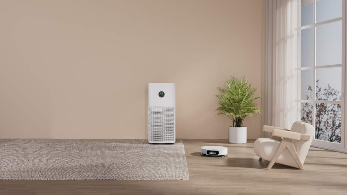 Kỹ thuật viên Xiaomi kiểm tra và xử lý sự cố thiết bị tại nhà khách hàng