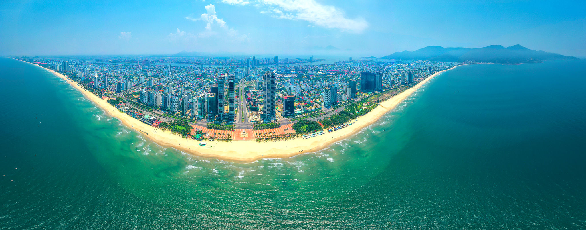 HV TRUYỀN. CÔNG VIÊN BIỂN ĐÔNG