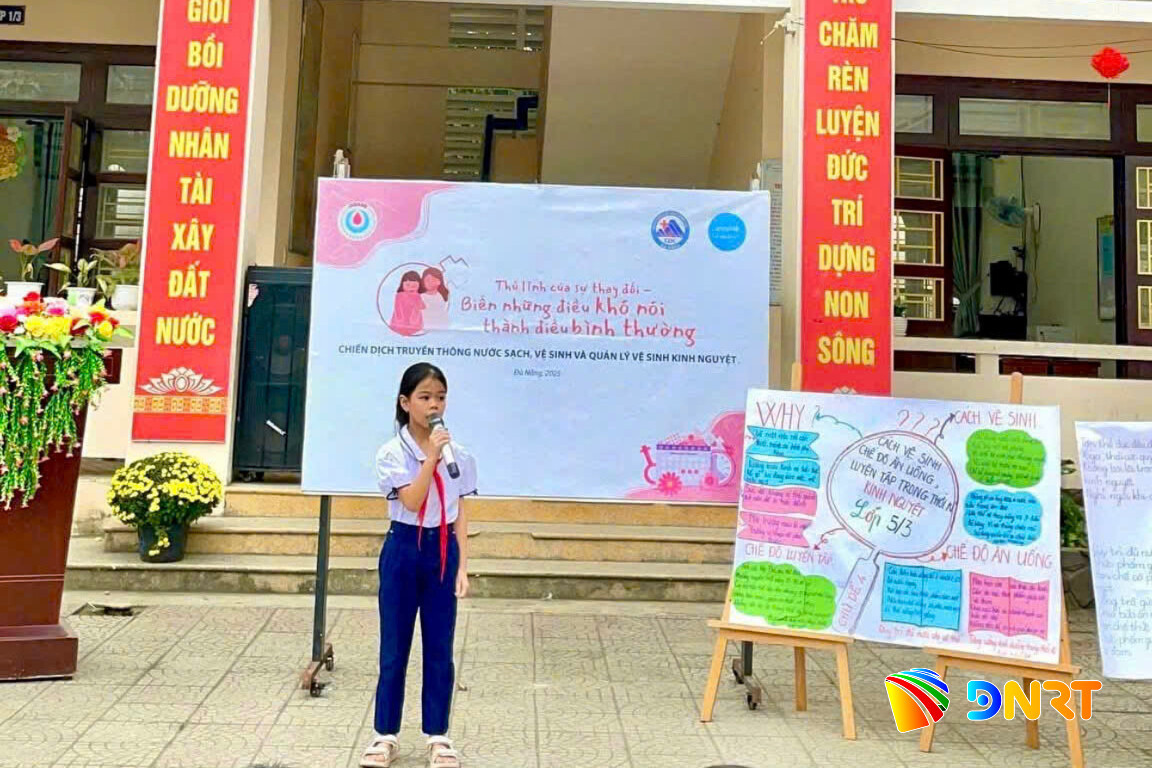 Học sinh Trường Tiểu học Hòa Phú tham gia hoạt động của CLB. Ảnh: T.V
