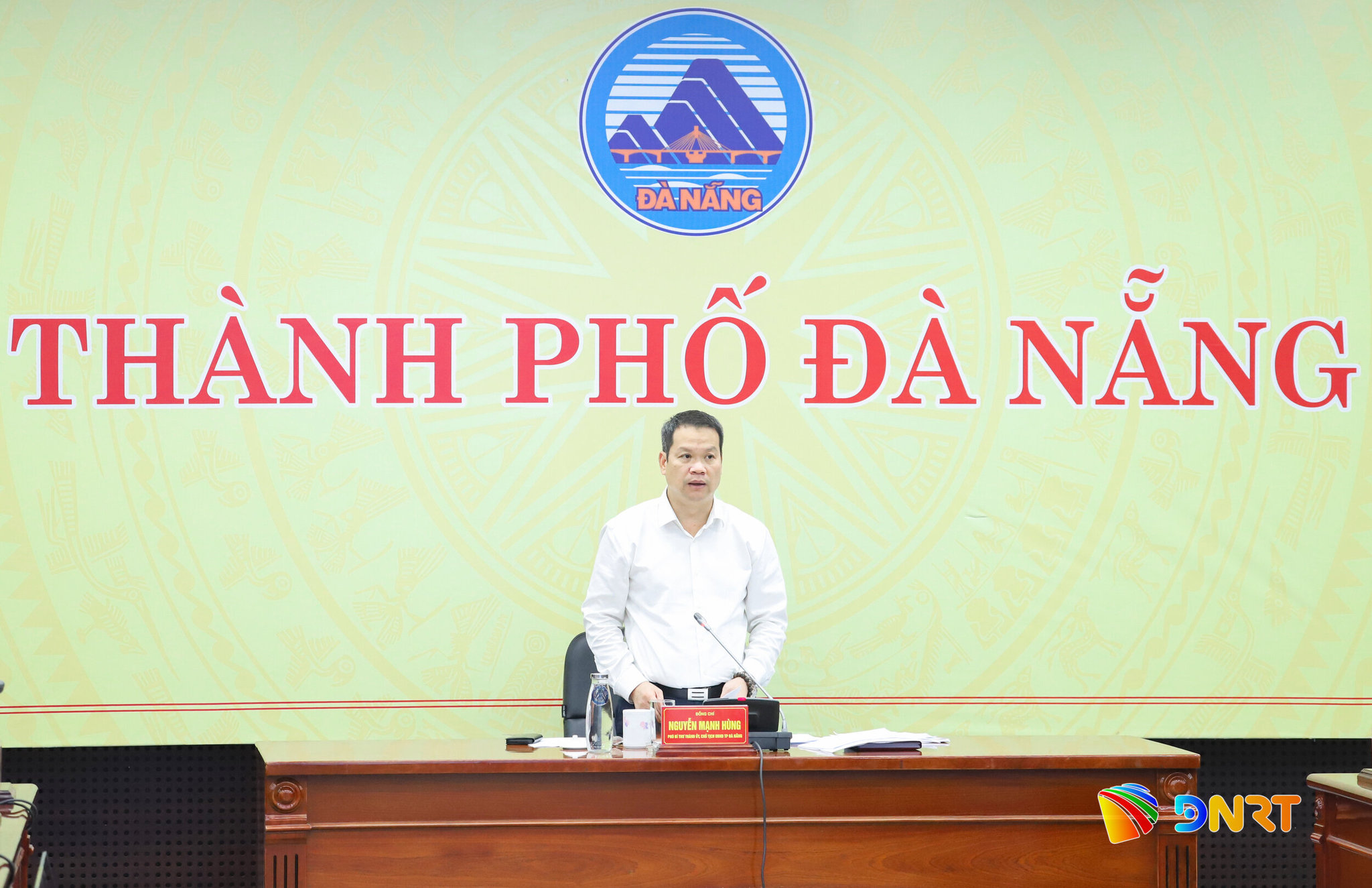 Chủ tịch UBND thành phố Nguyễn Mạnh Hùng phát biểu tại buổi làm việc. Ảnh: NGỌC PHÚ