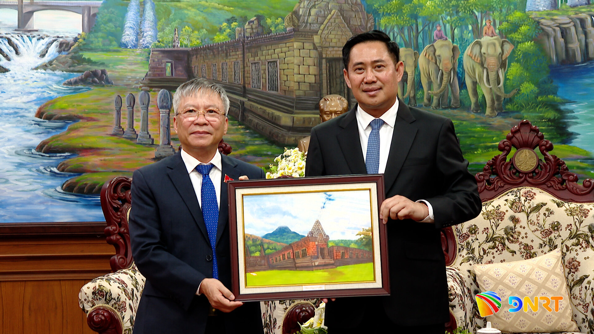 tinh-tang-qua-cho-da-nang.jpeg