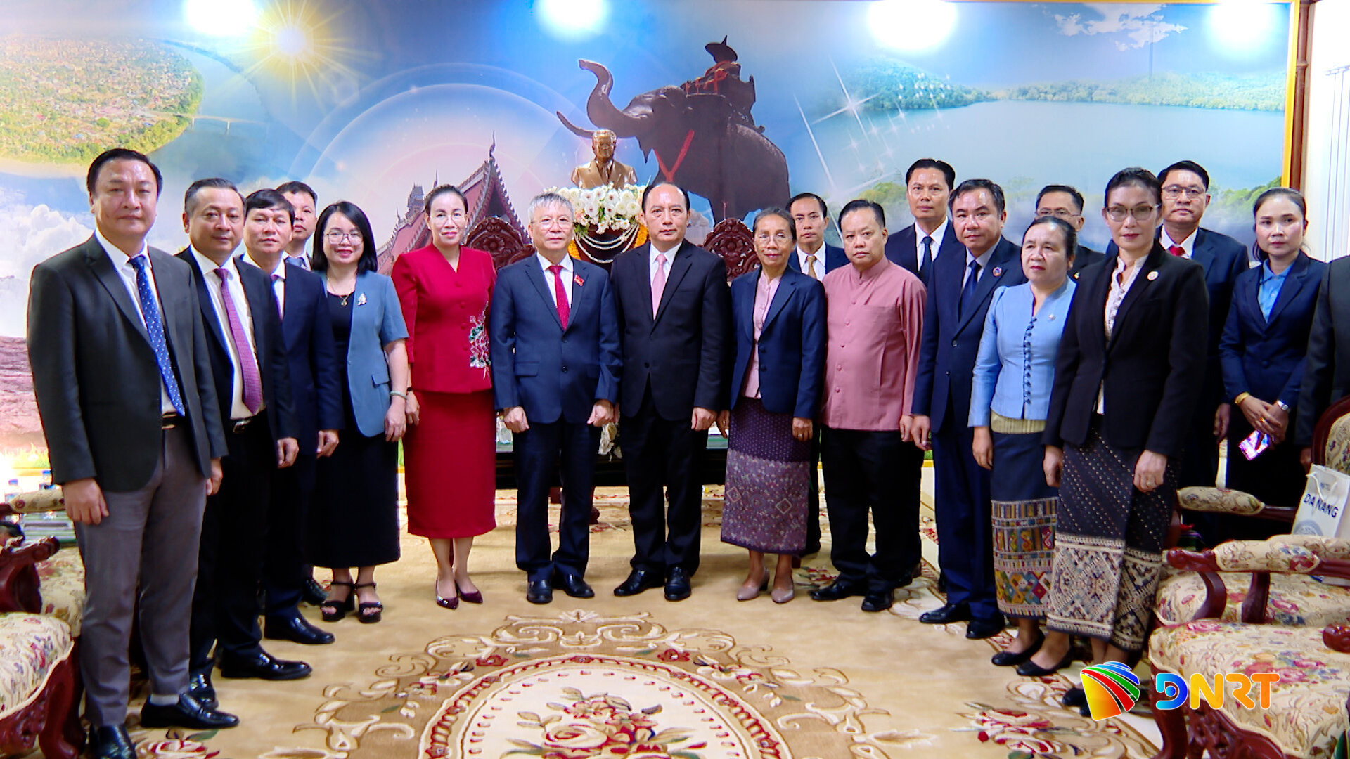 chup hinh luu niem trong hoi truong