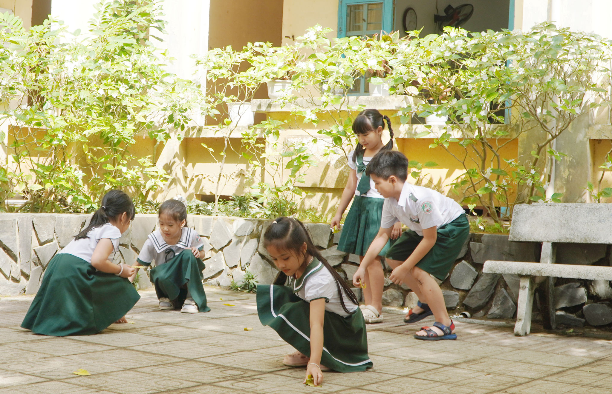 18.1 - Chùm 3 ảnh - Cần quan tâm nhiều hơn đến công tác tuyên truyền về việc giảm rác thải nhựa (1)