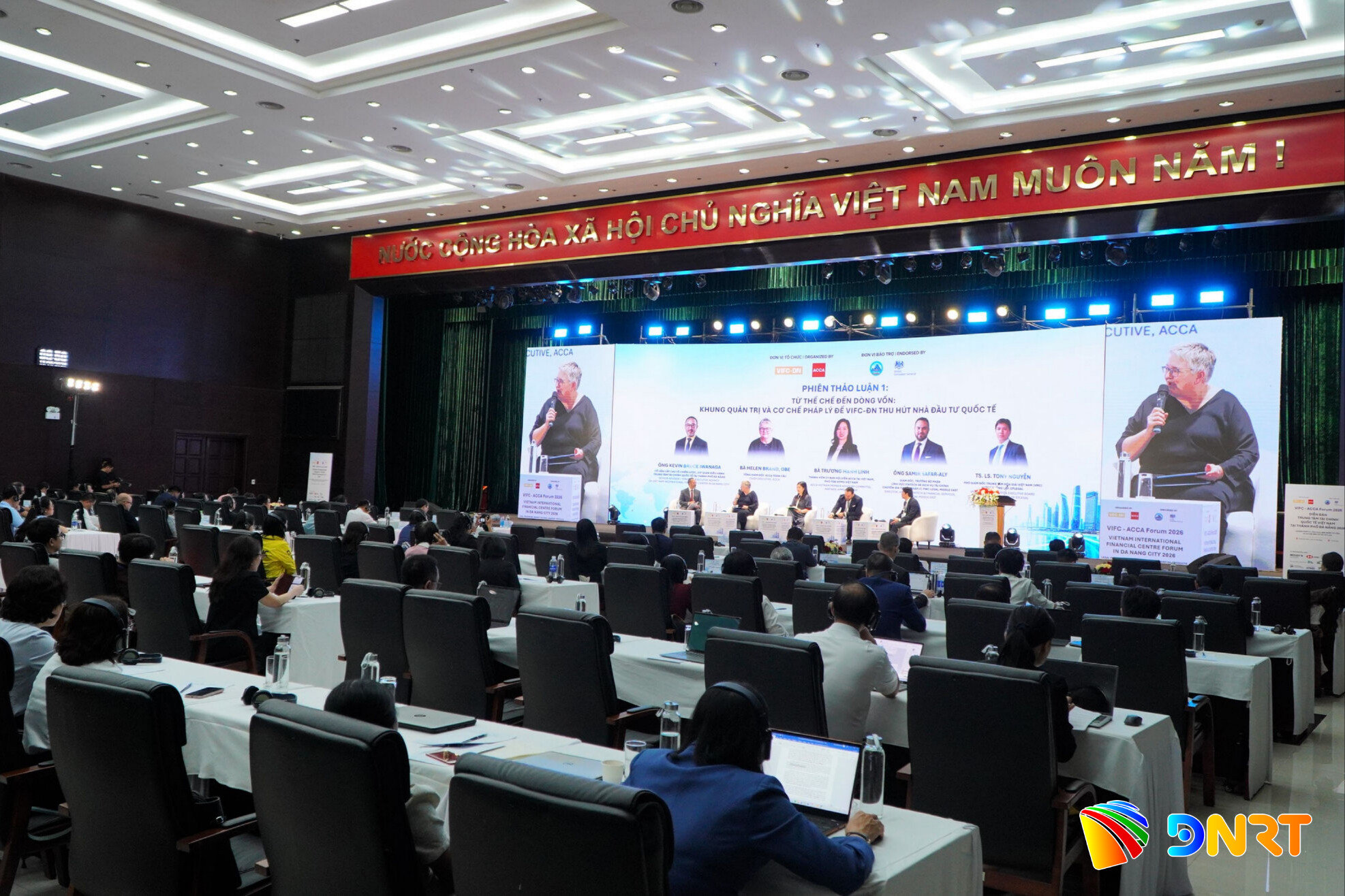Quang cảnh diễn đàn. Ảnh: TÂM ĐAN