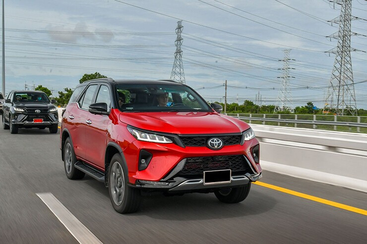 Hệ thống an toàn hỗ trợ người lái trên Toyota Fortuner