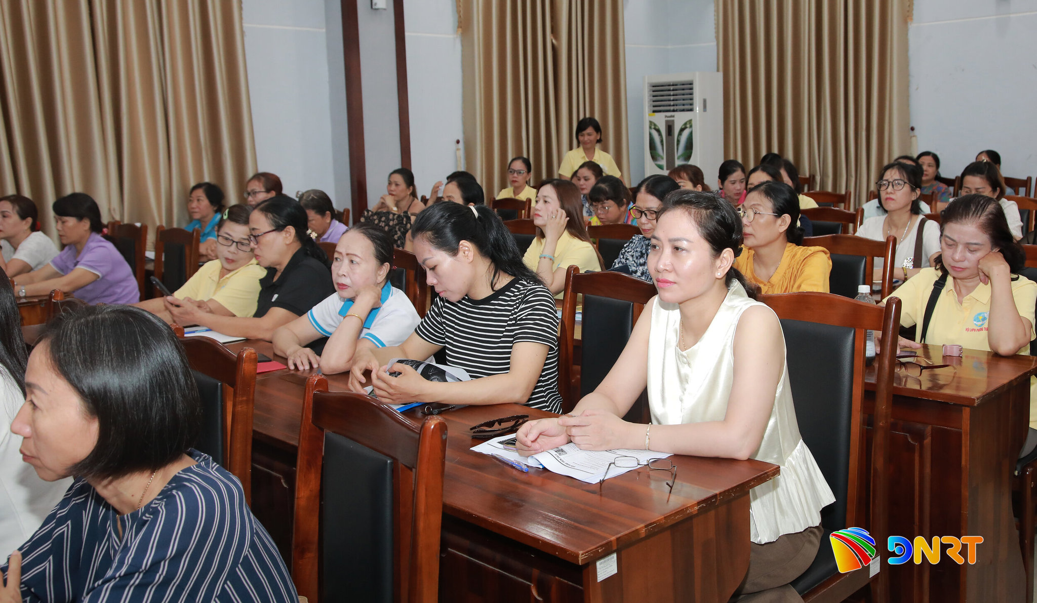 NU TIEU THUONG TK