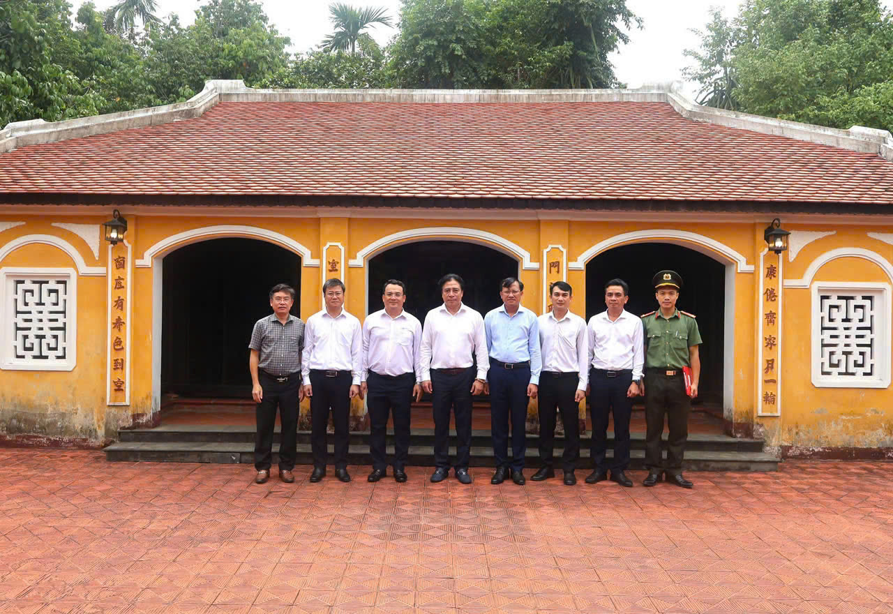 Đoàn công tác của Thành ủy