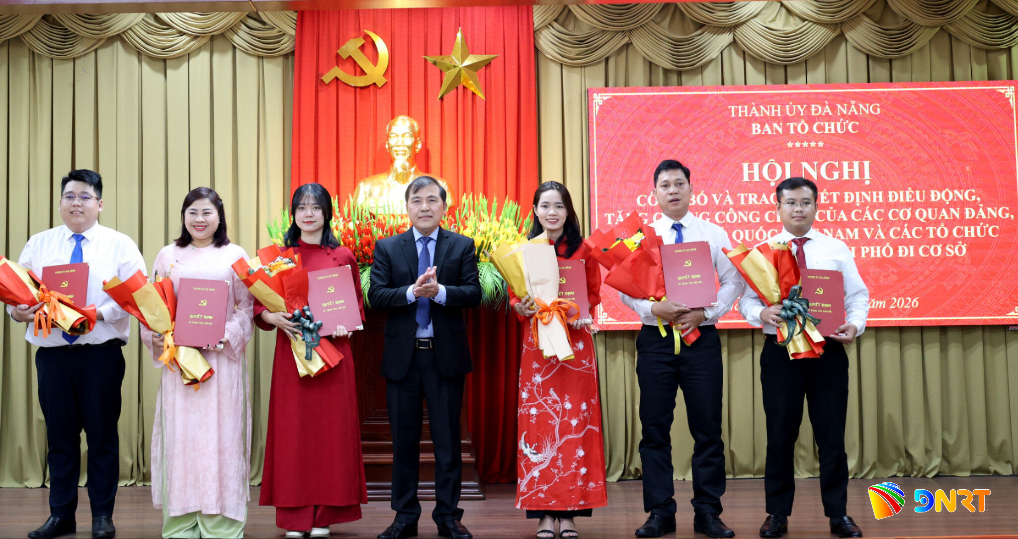 anh-1-1-403fa34083c9a51f908554712adceaef.jpg