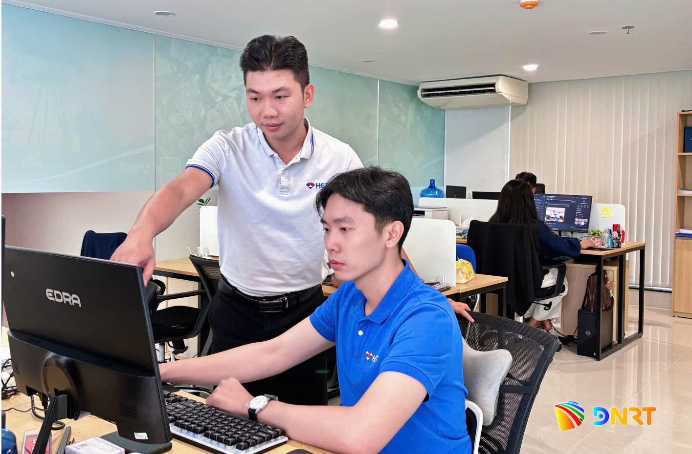 Ảnh 2 - Thời gian đầu, HCT chi nhánh miền Trung cũng rất thận trọng trong việc sử dụng các công cụ AI