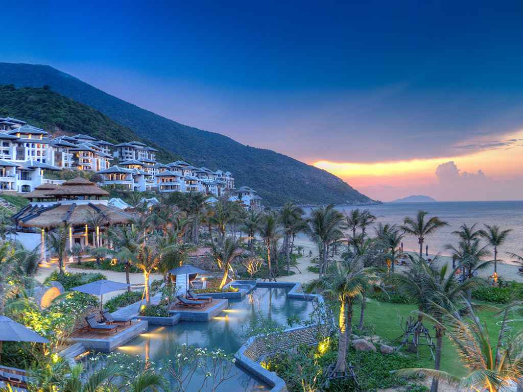 intercontinental-danang-sun-peninsula-resort-01.jpg