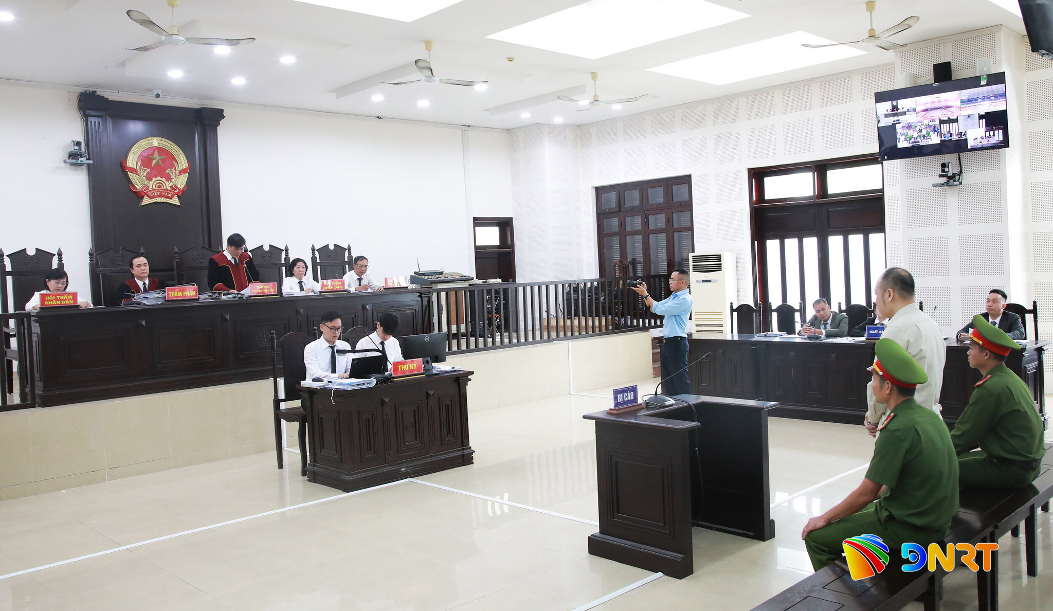 QUANG CANH KHAI MAC