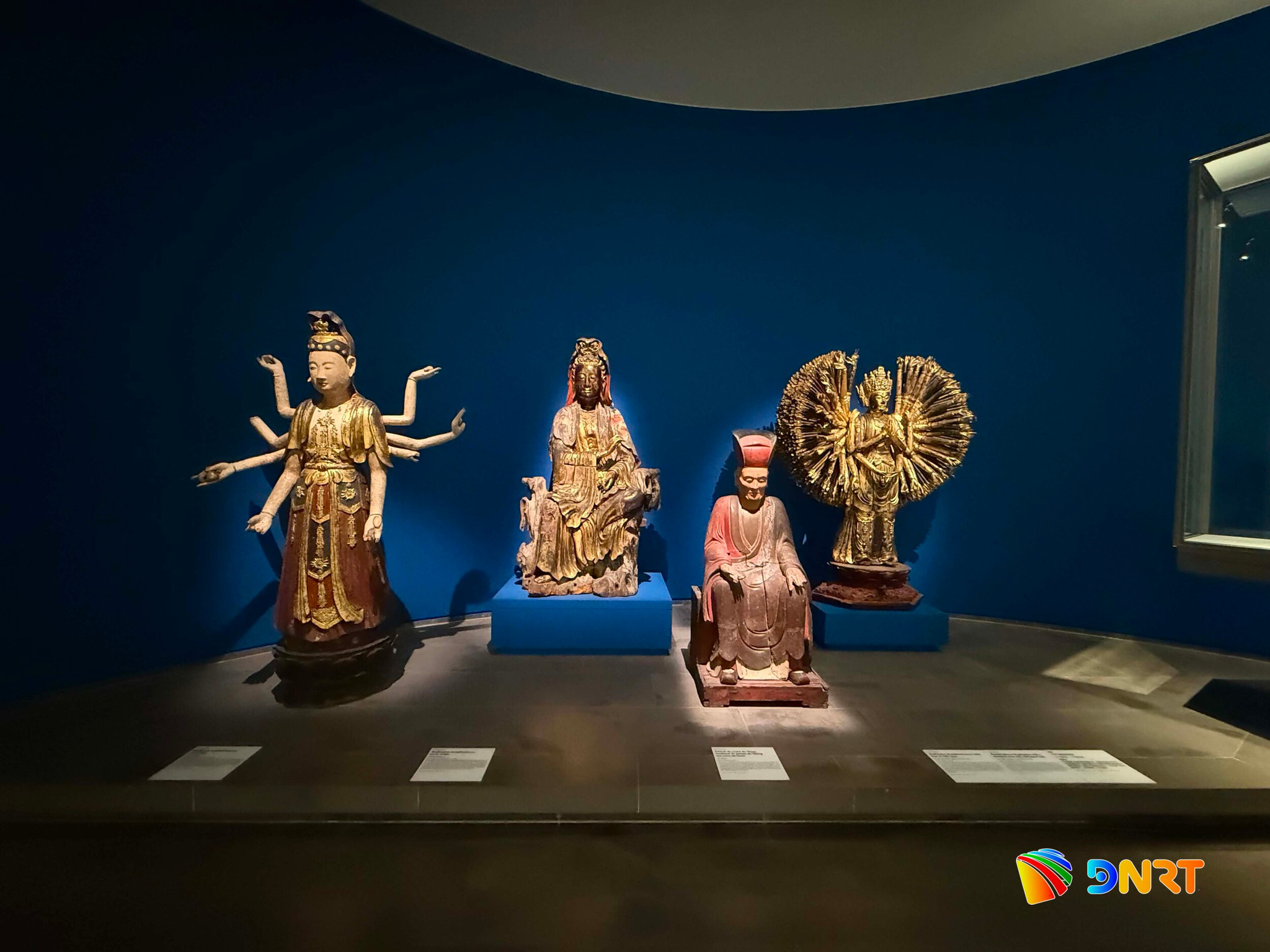 van-hoa-viet-nam-bao-tang-paris.jpg