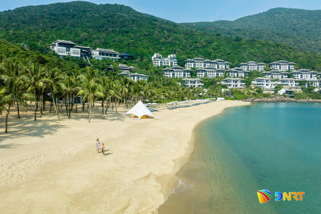 intercontinental-danang-sun-peninsula-resort-over-view-09-1024x683(1).jpg