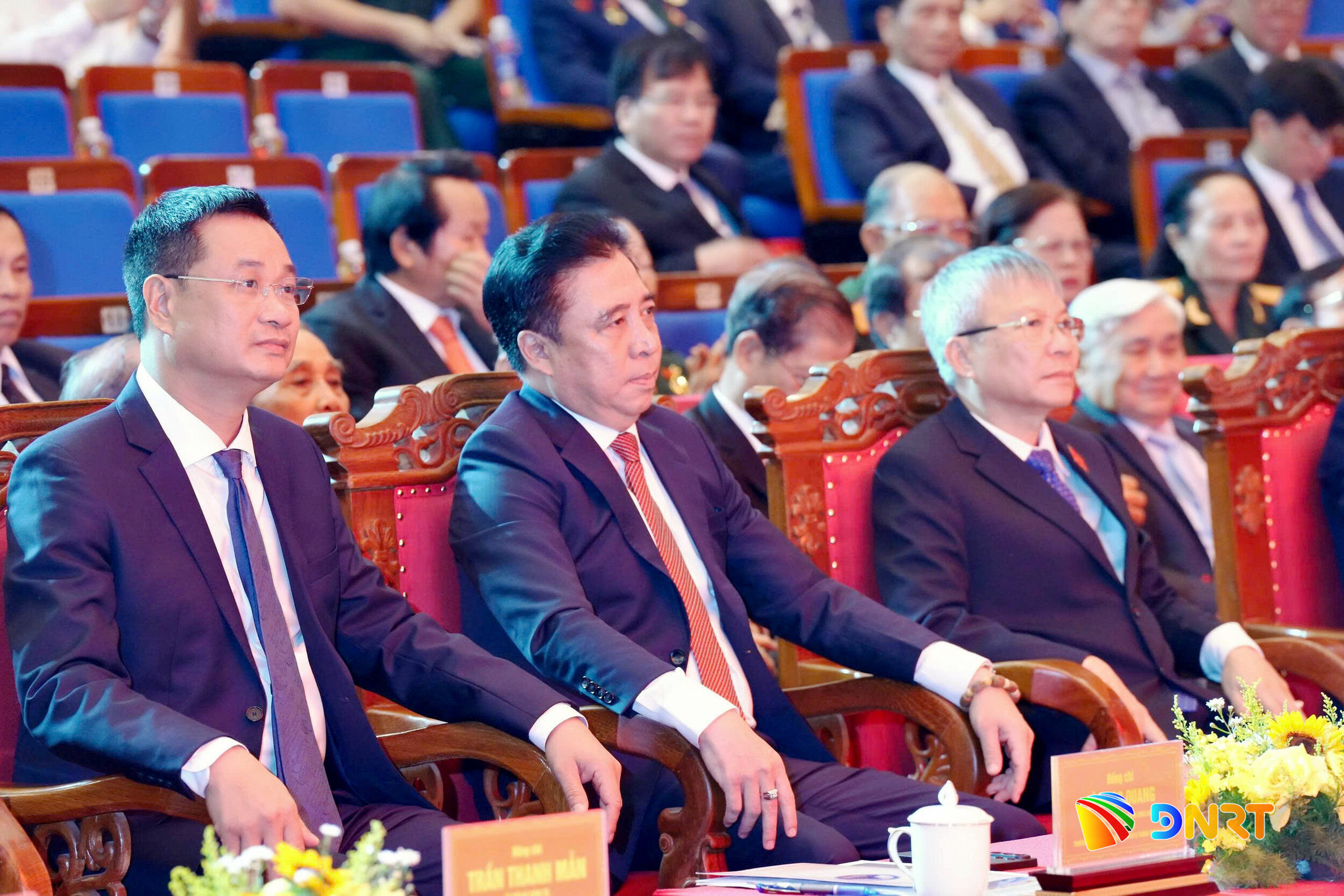 Các đồng chí Thường trực Thành ủy dự lễ. Ảnh: T. CÔNG - T. HUY