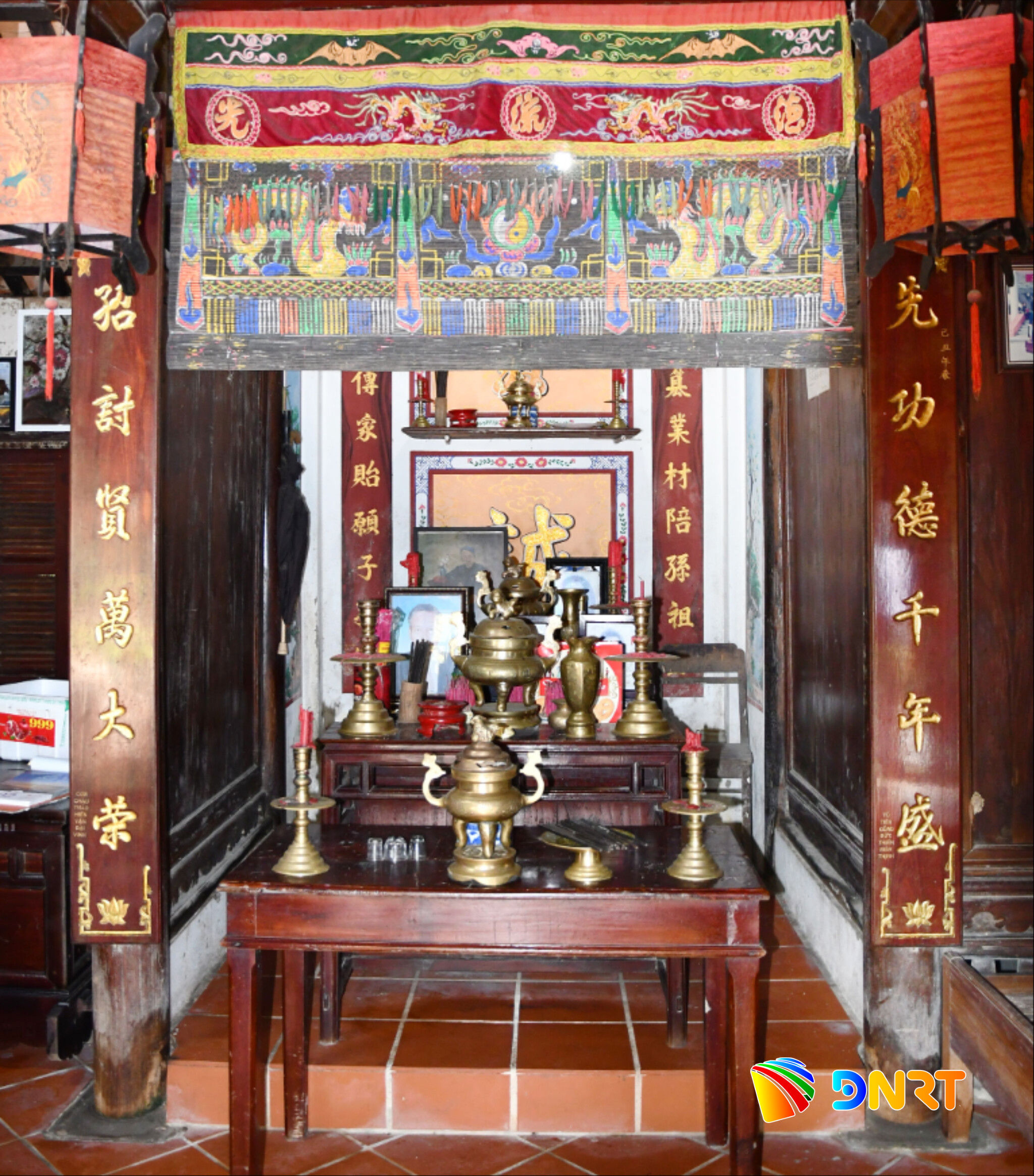 cau-doi-trong-can-nha-co-o-lang-phong-nam.-anh-h.n.jpg