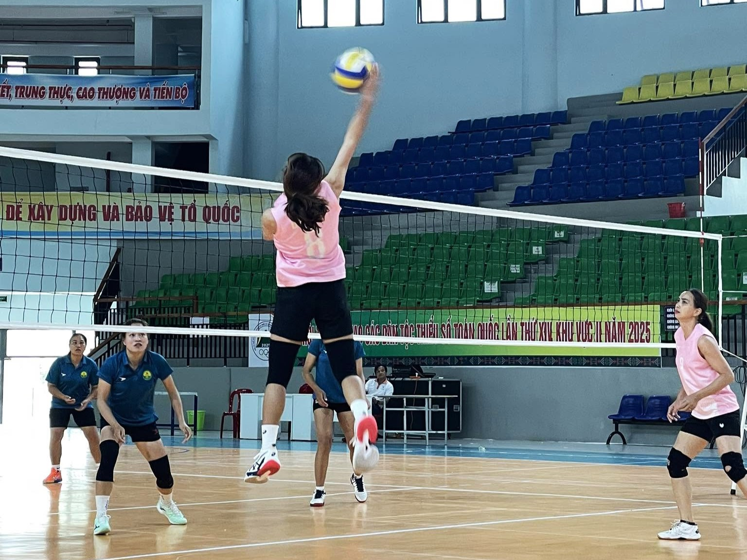 ho_thi_kim_dung_6.jpg