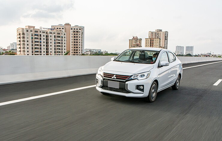 Gi&aacute; lăn b&aacute;nh c&aacute;c phi&ecirc;n bản Mitsubishi Attrage