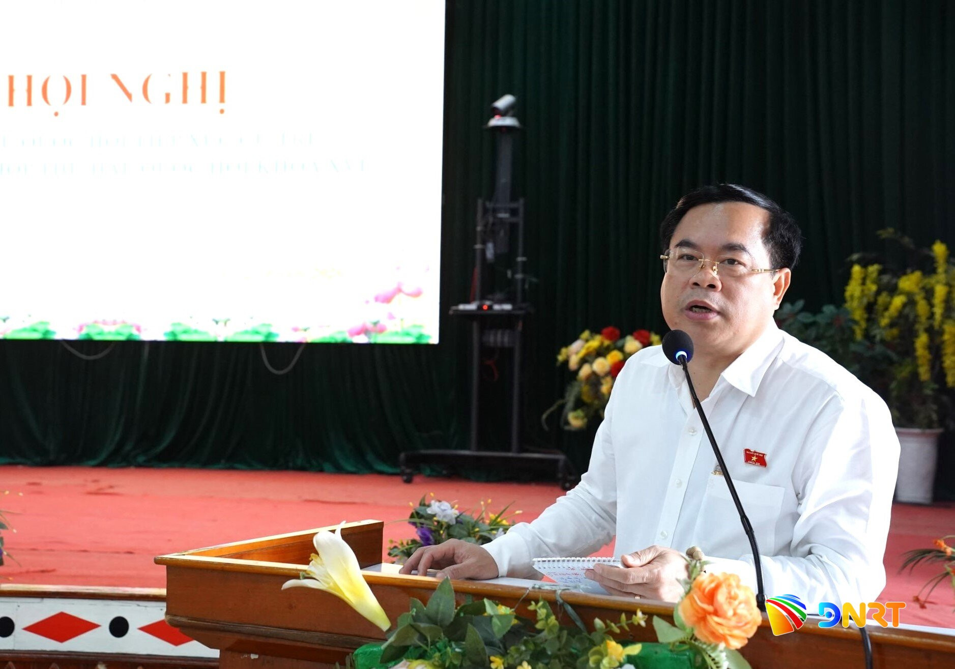 dai-bieu-quoc-hoi-vuong-quoc-thang-tra-loi-mot-so-kien-nghi-cua-cu-tri(1).jpg