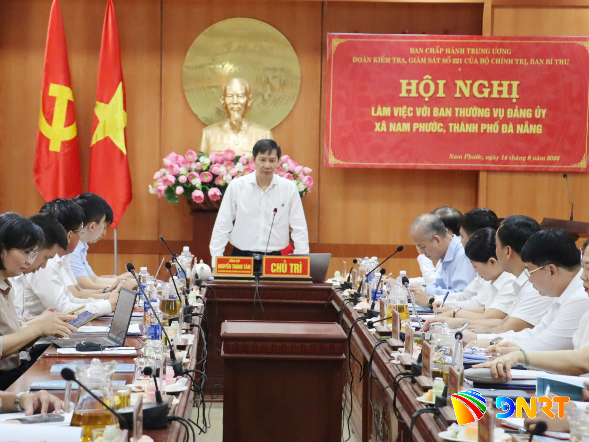 Đoàn Kiểm tra, giám sát số 221 của Bộ Chính trị, Ban Bí thư làm việc với Ban Thường vụ xã Nam Phước về công tác tổ chức, cán bộ. Ảnh: N.ĐOAN