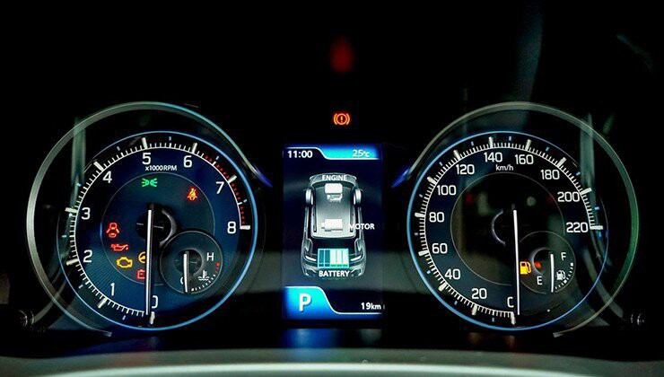 Không gian hàng ghế thứ hai trên Suzuki XL7 Hybrid