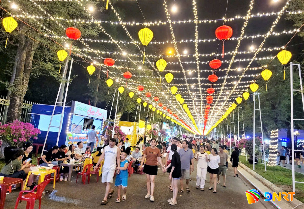 Tuyến phố đi bộ phường Bàn Thạch chỉ thu hút nhiều người đến tham quan trong thời gian đầu hoạt động. Ảnh: TÂM ĐAN