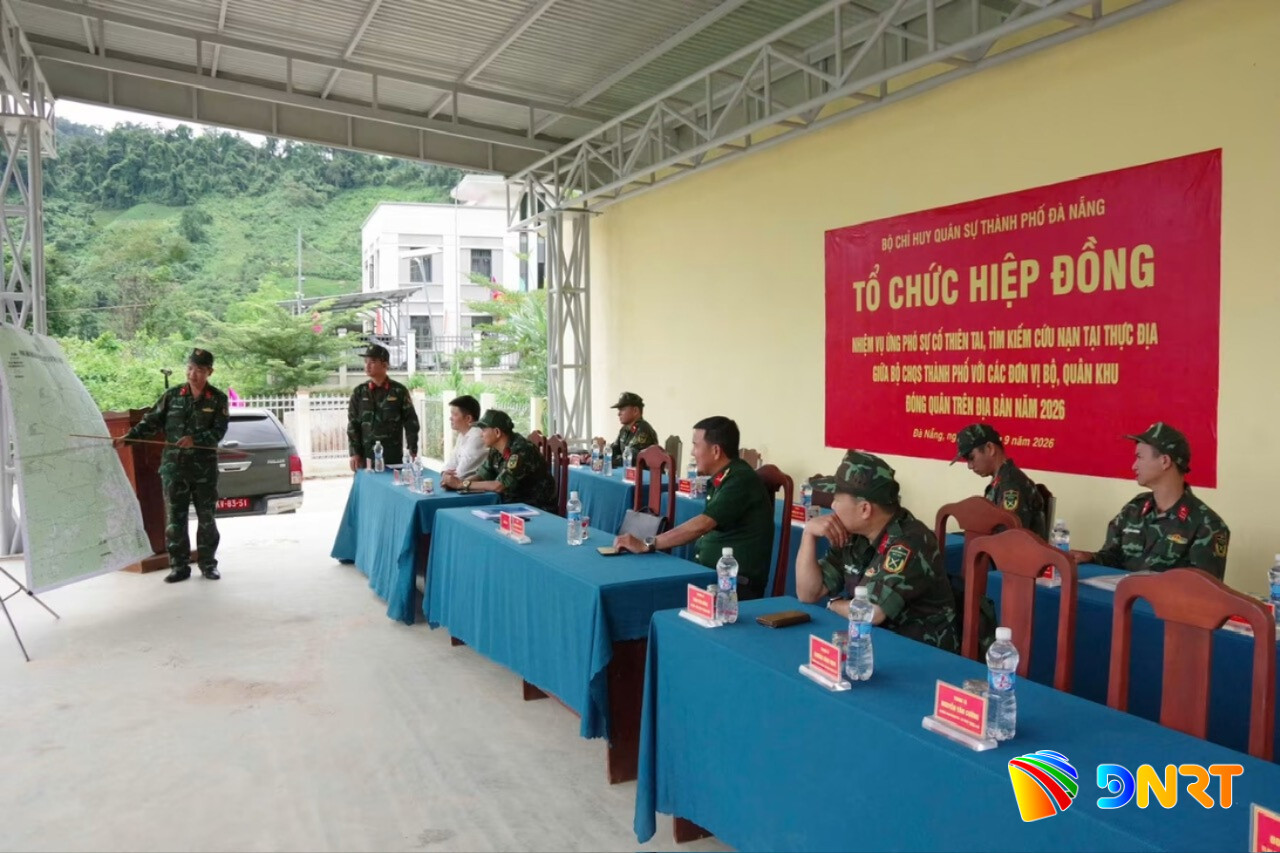 hiep-dong-voi-cac-don-vi-quan-doi-truoc-mua-mua-bao.jpg
