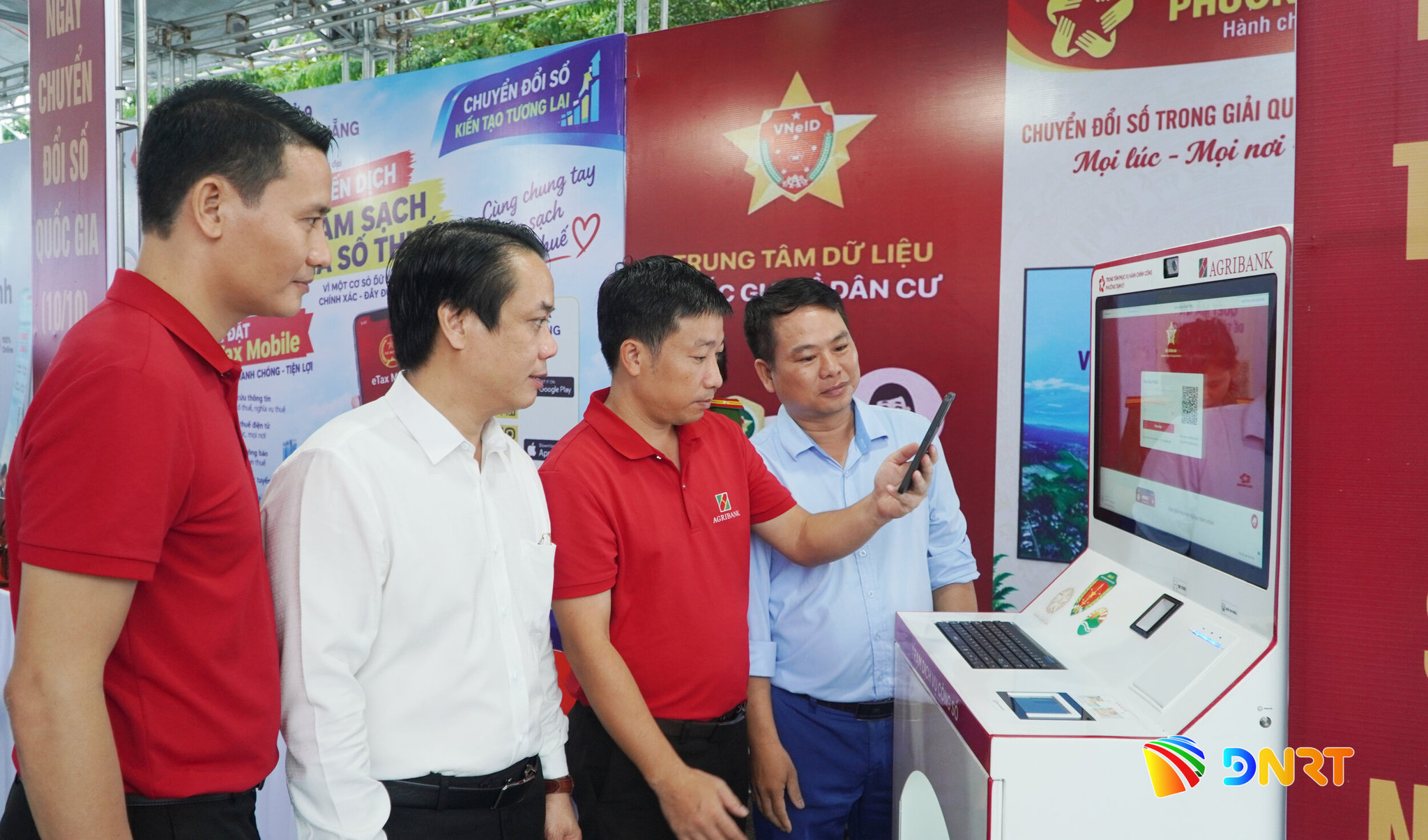 Thời gian qua, nhiều địa phương đã được Agribank hỗ trợ triển khai mô hình Ki-ốt thông minh