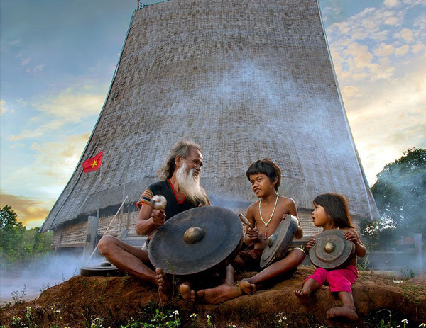 ban-ve-van-hoa-tay-nguyen-09-.4855.jpg