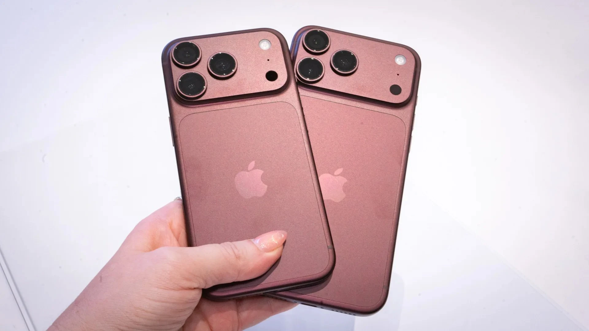 Giá iPhone 18 Pro chính hãng bắt đầu hạ nhiệt sau nửa tháng mở bán