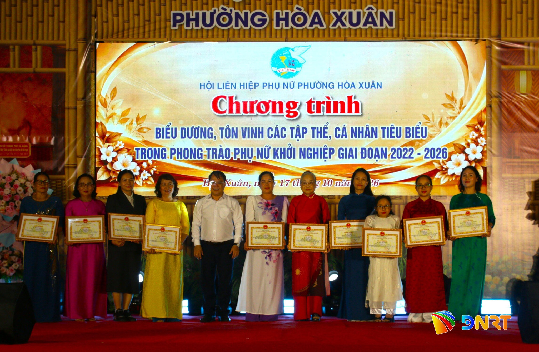 17-10hoaxuan 1