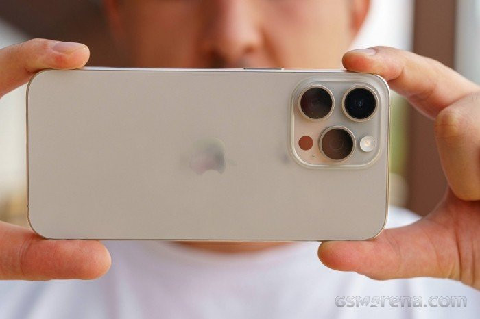 Khả năng cập nhật phần mềm và hỗ trợ Apple Intelligence của iPhone 15 Pro Max