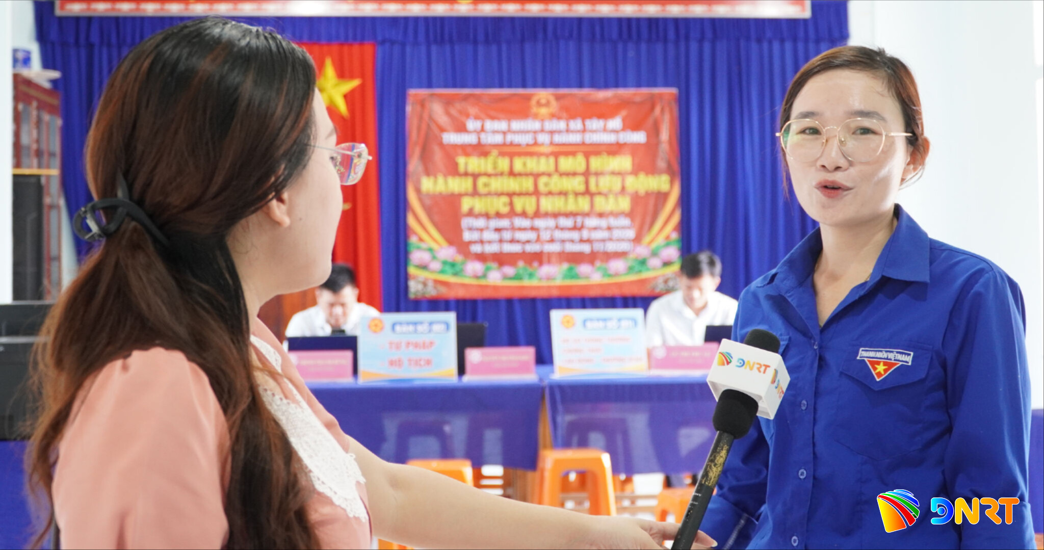 anh-nu-truong-thon-tre-5fc8a401eb13b4ee1da1392b8e1c4d84.jpg