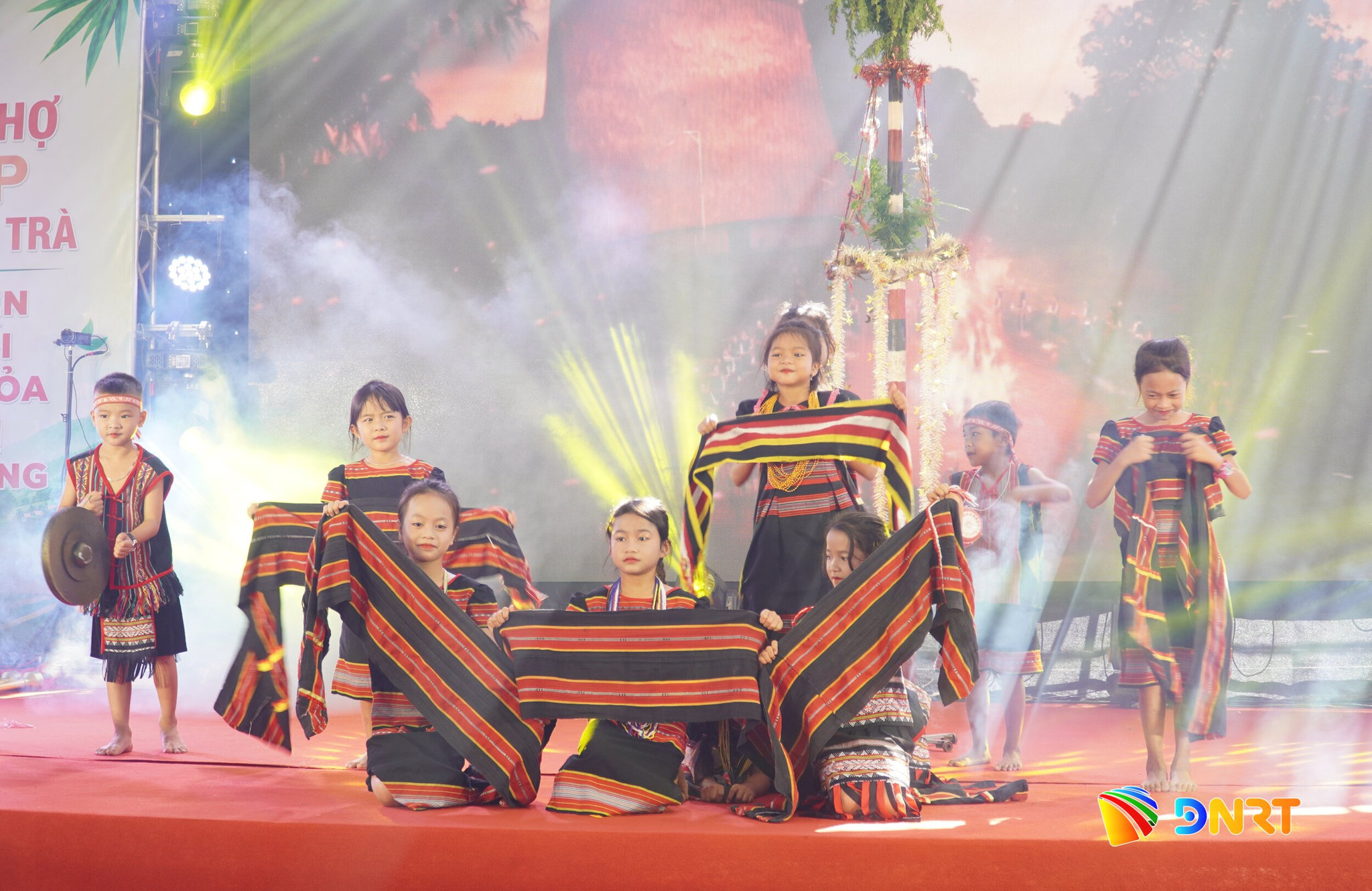 anh Phuoc tra 7