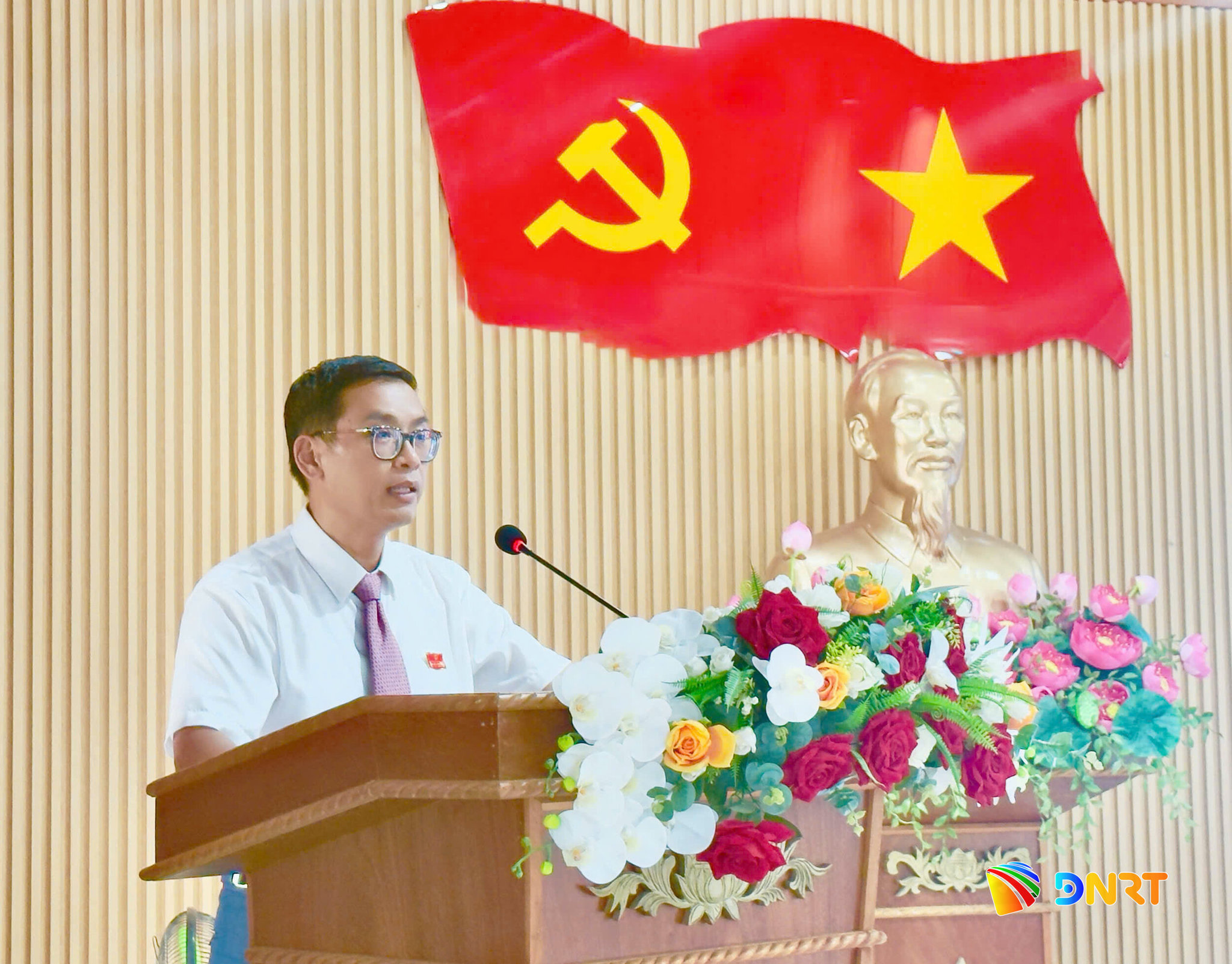 Bí thư Đảng ủy, Chủ tịch HĐND phường An Hải phát biểu tại Kỳ họp